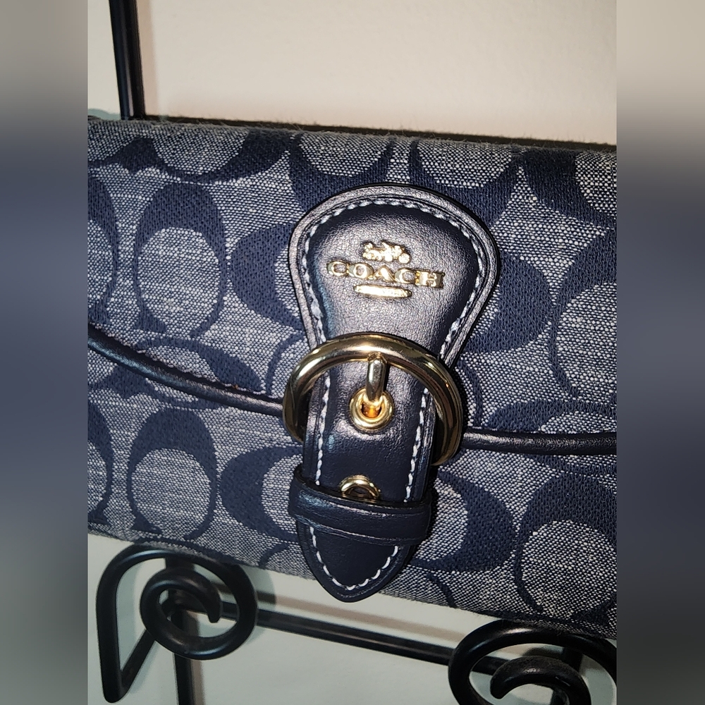 Coach Kleo Wallet Signature Chambray Smooth Leather Buckle Snap Blue Denim - Picture 3 of 10